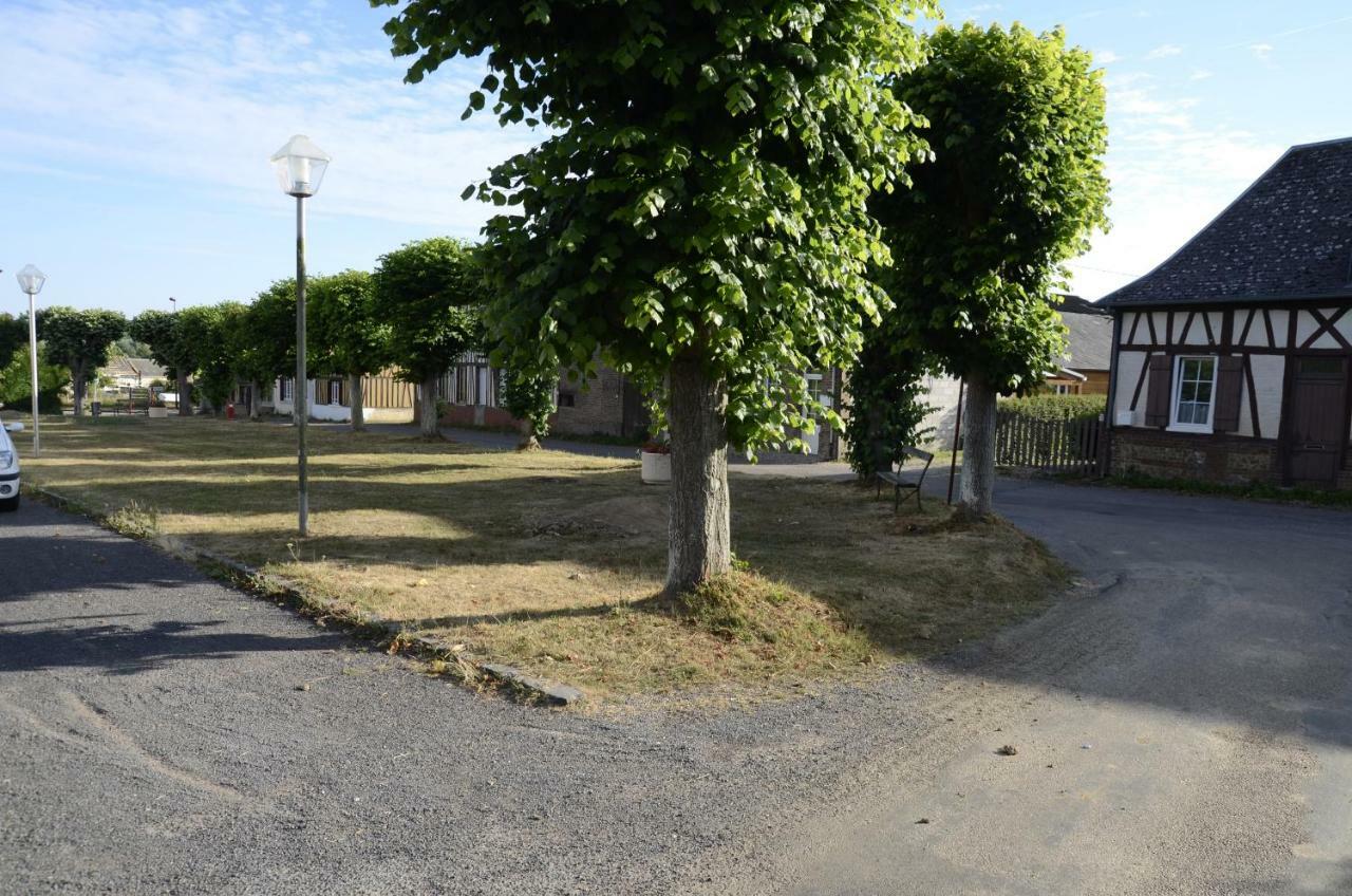 Gite De La Pature Le Thuit-Simer Exterior foto